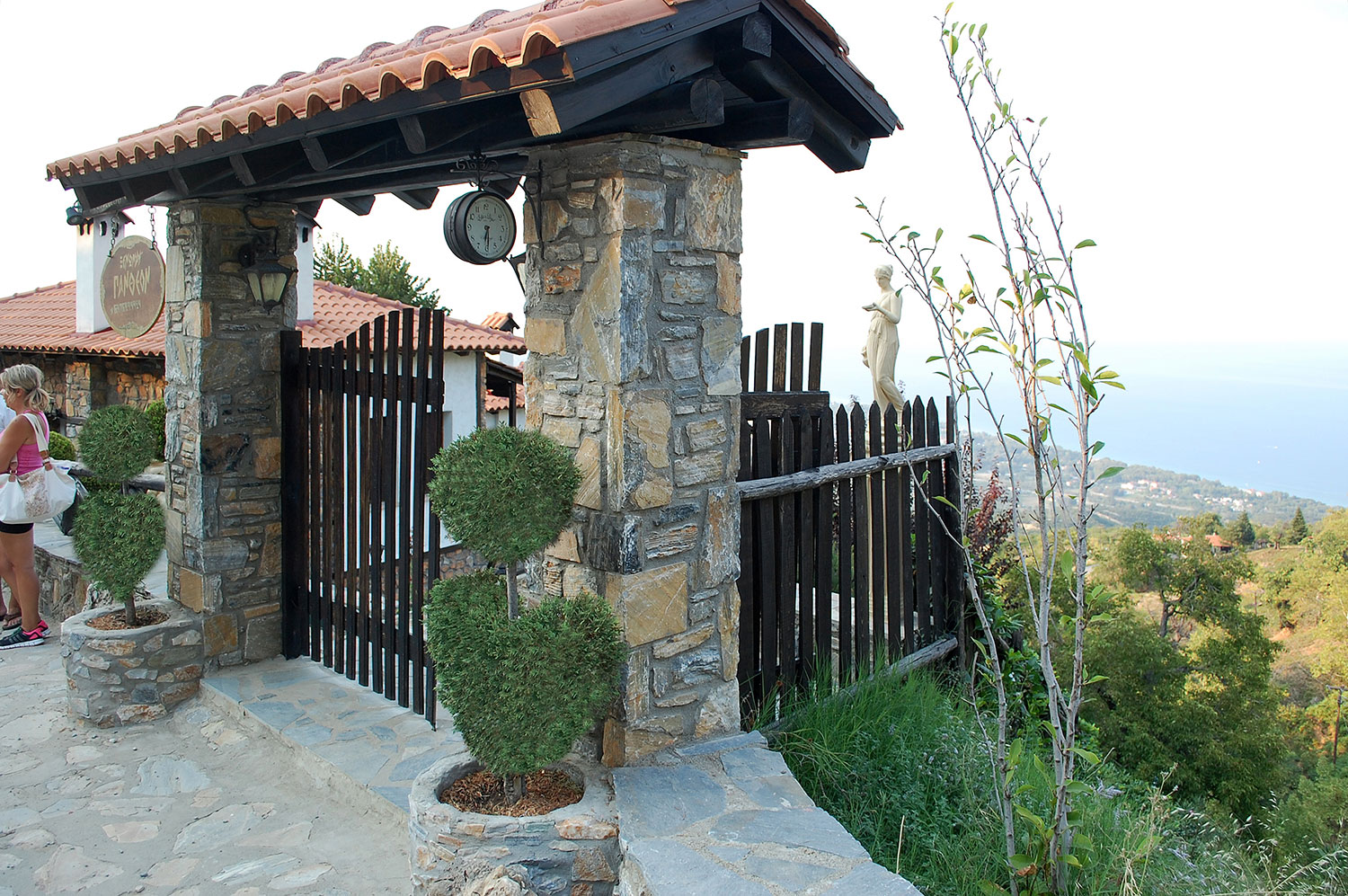 Старый Пантелеймонас, в который возвращаются