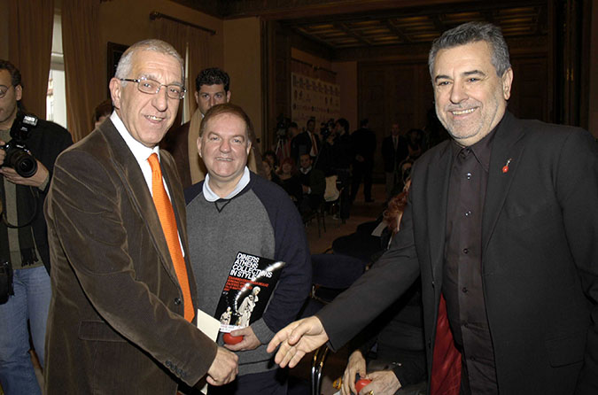 Михалис Асланис