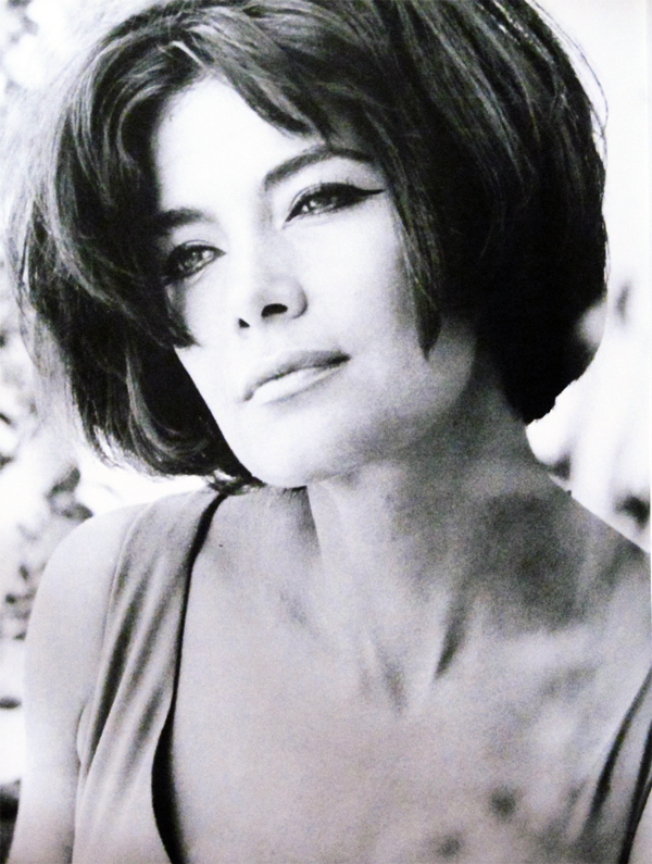 Дженни Карези