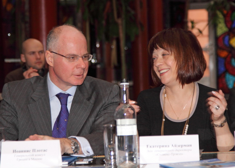 Генеральный консул Греции в России, господин Иоаннис Плотас и Зам. Ген. директора "Солвекс-Тревел Екатерина Айзерман. "Фото Бориса Палтусова