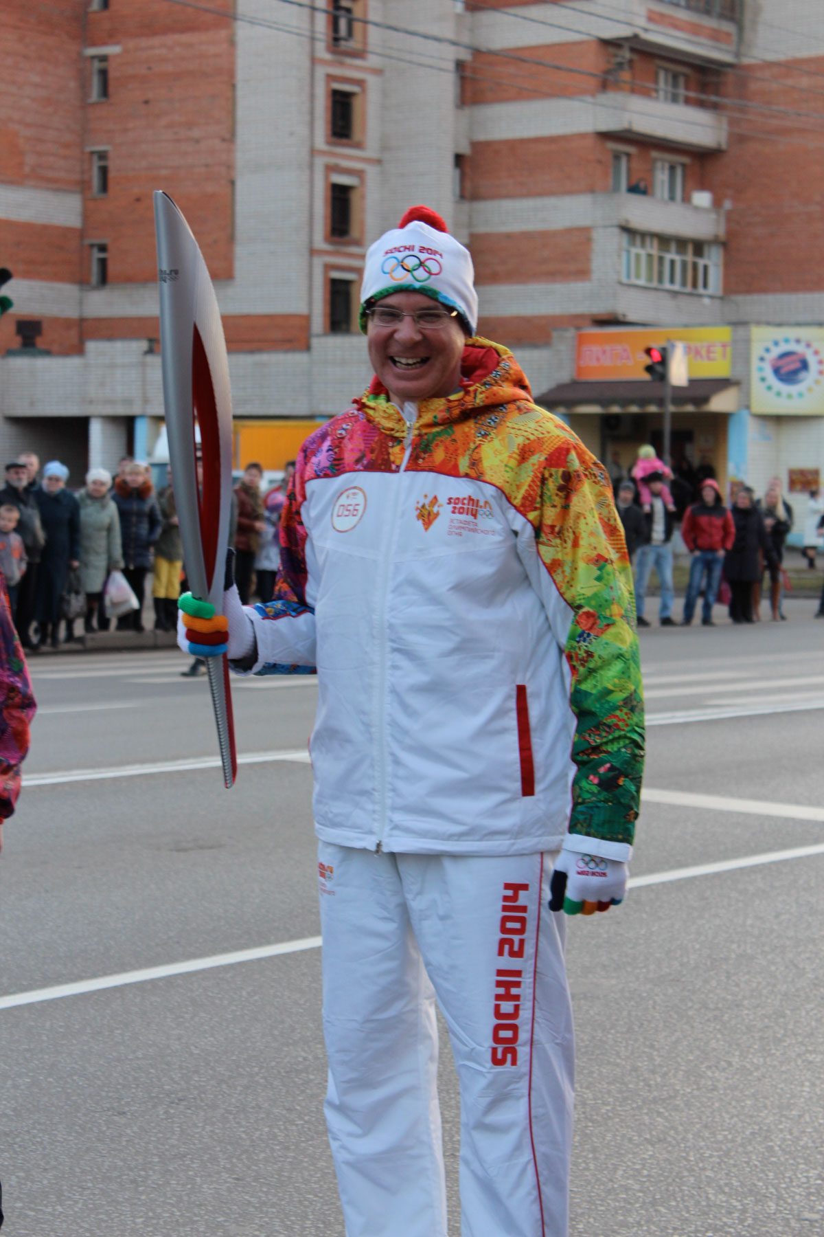Генеральный консул Греции принял эстаету Олимпийскогоогня в Иваново. Фото из личного архива г-на Плотаса