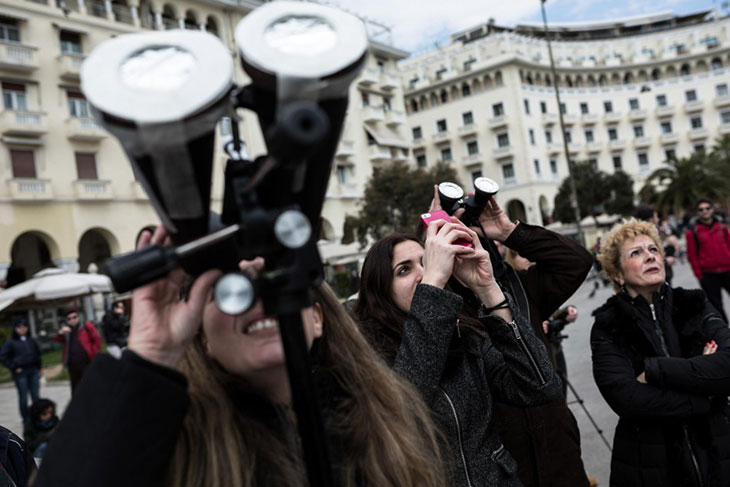 Затмение солнца в Салониках