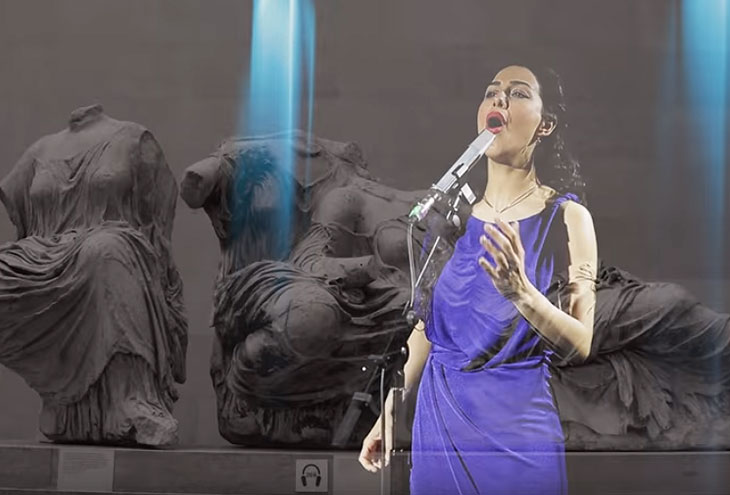 Греческая певица Hellena 